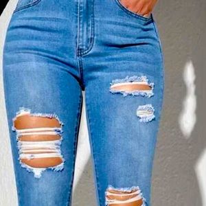 Woman’s Denmi Jeans True fitted for that Great look!!